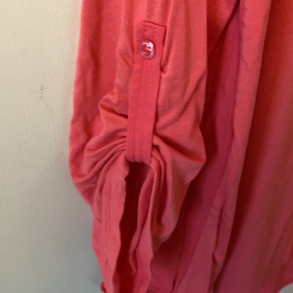 Button front top - Picture 2 of 6